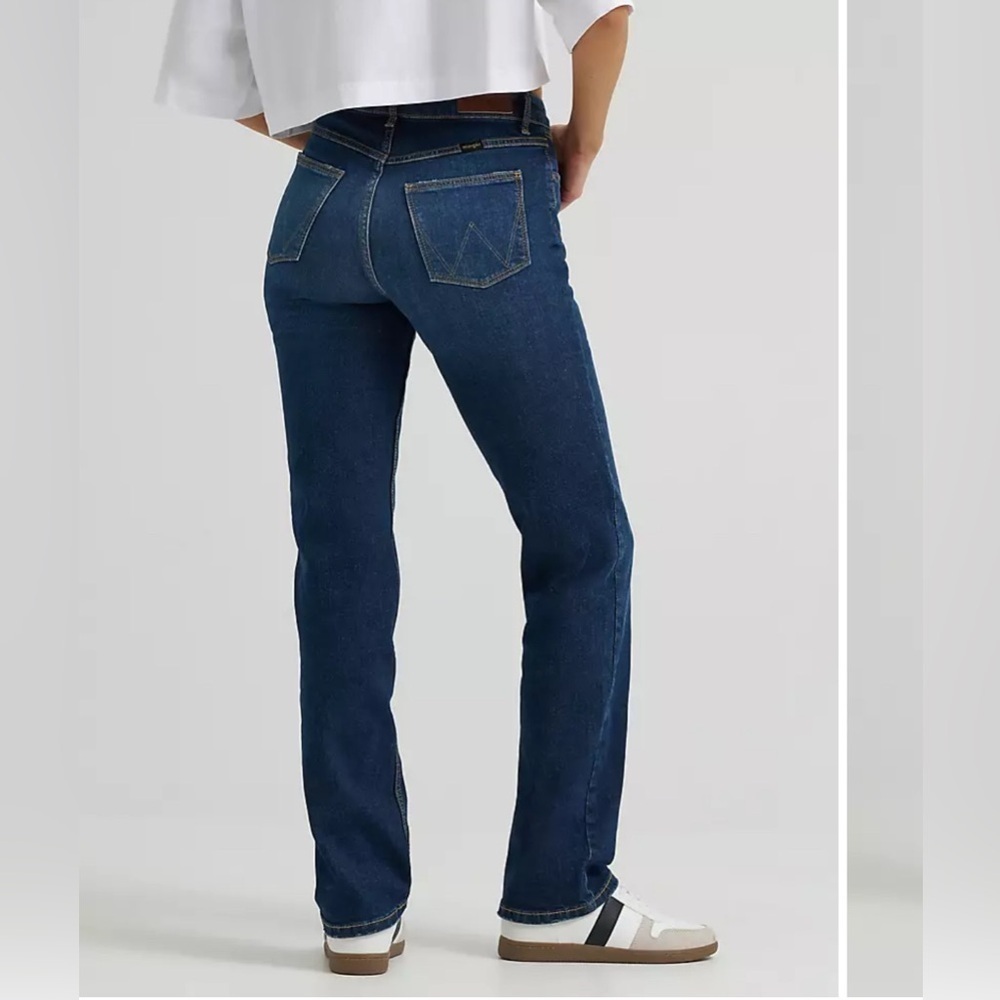 Wrangler Women's Dark Blue Straight Leg Jeans